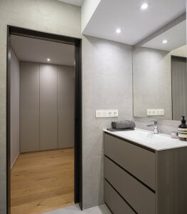 baño reformado reforma interiores nuevo diseño deba